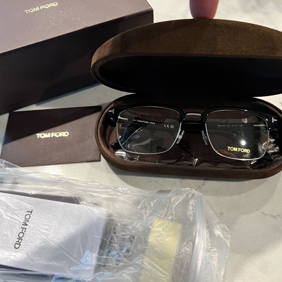 Brand new Tom Ford eye glasses. - Picture 3 of 4